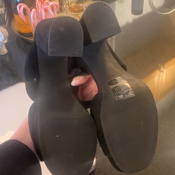 H&M chunky black platform sandal - Picture 4 of 4